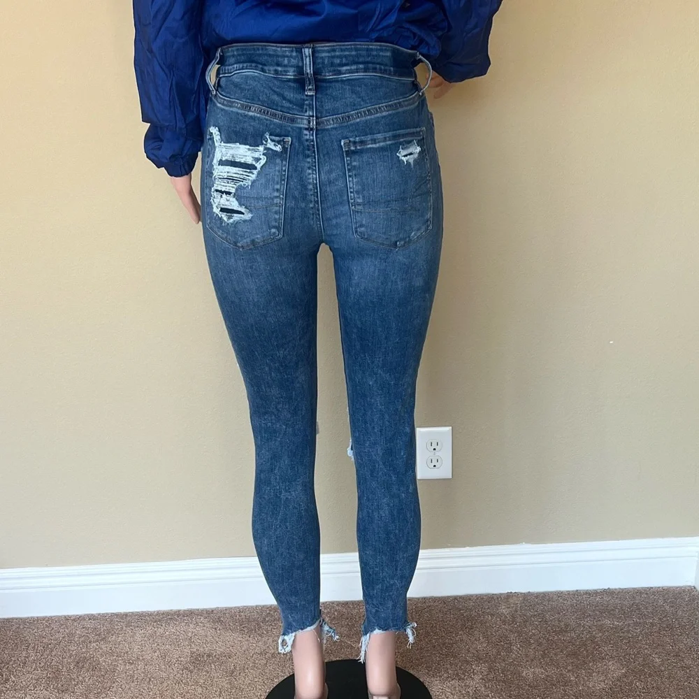American Eagle Outfitters Ripped Blue Skinny Jeans.  Size 6. Great Fit & Stretch - Picture 3 of 5
